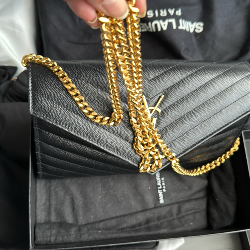 CLASSIC CASSANDRE CHAIN WALLET IN GRAIN DE POUDRE LEATHER - Picture 3 of 4